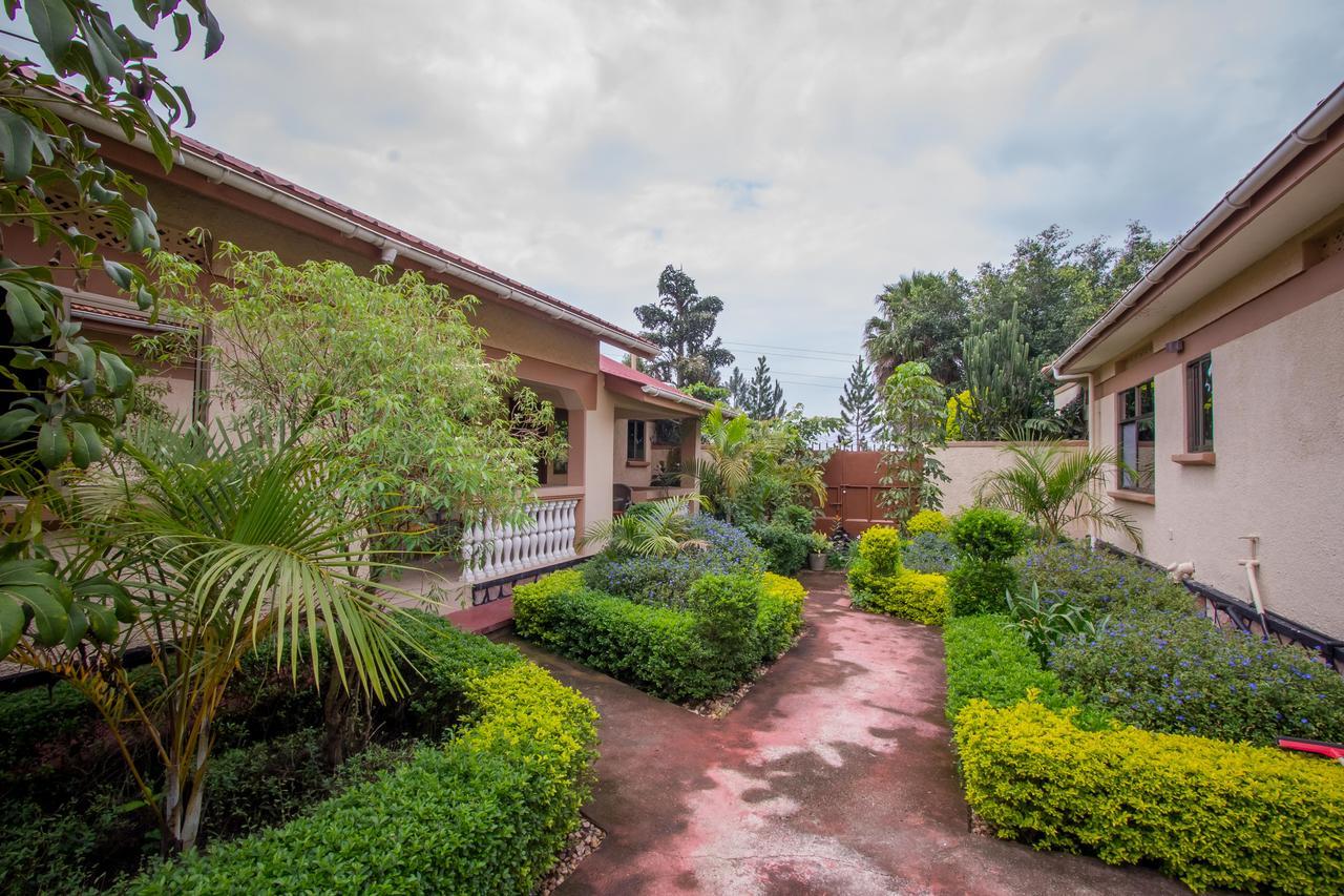 Tuzza Hotel Bushenyi Extérieur photo