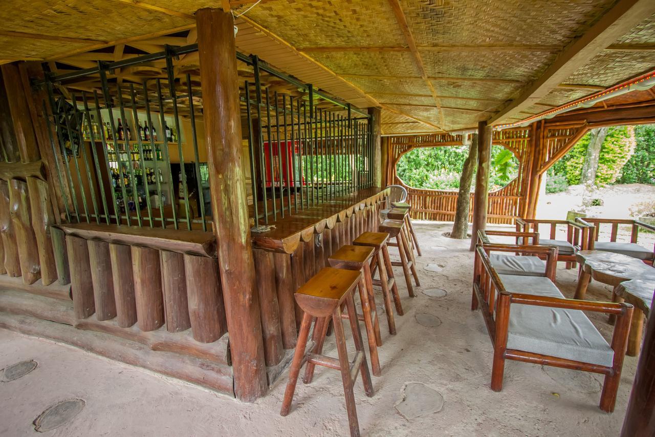 Tuzza Hotel Bushenyi Extérieur photo