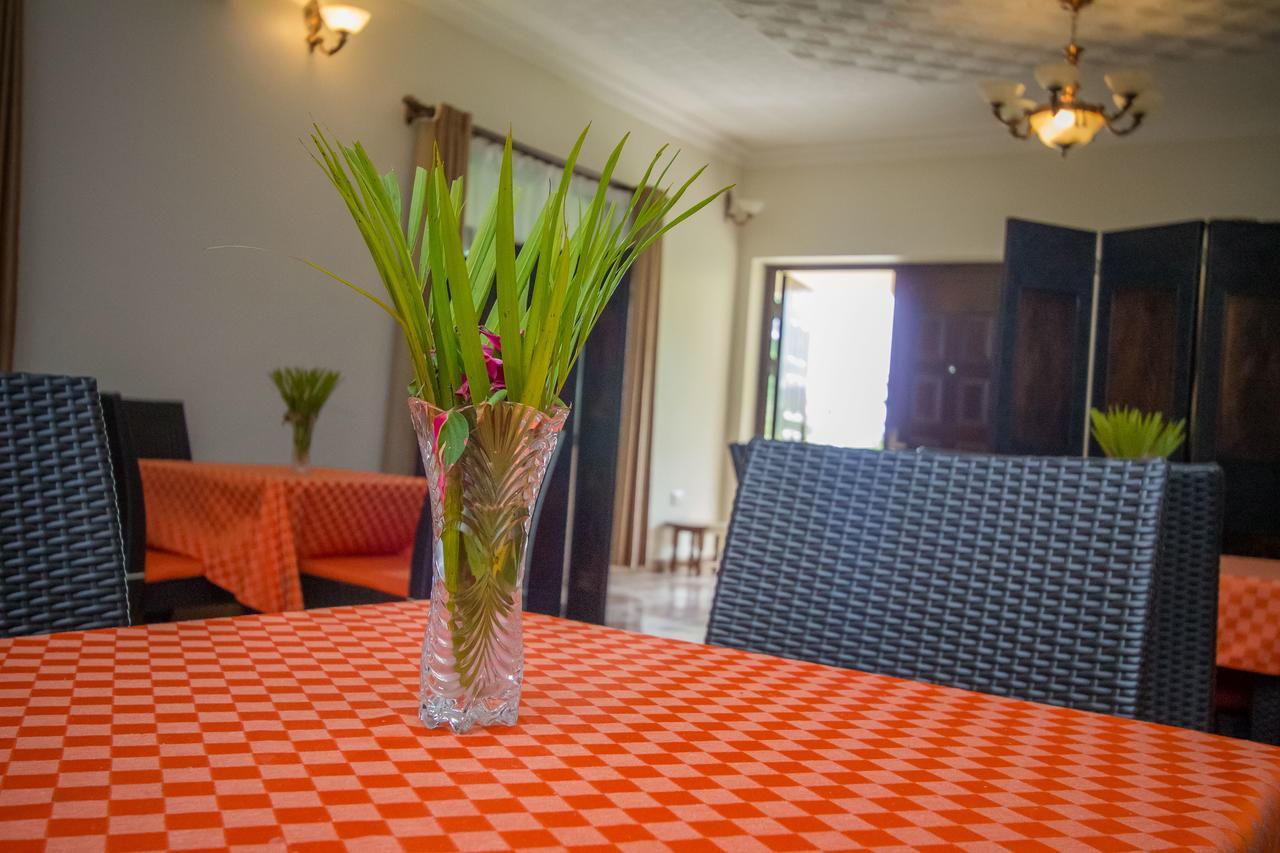 Tuzza Hotel Bushenyi Extérieur photo