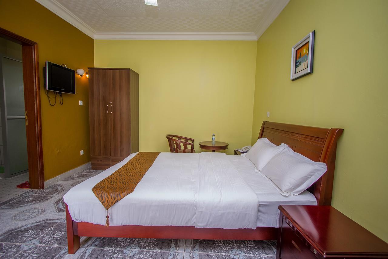 Tuzza Hotel Bushenyi Extérieur photo