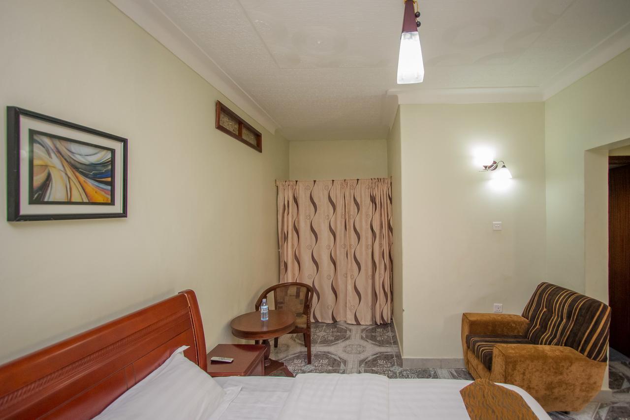 Tuzza Hotel Bushenyi Extérieur photo