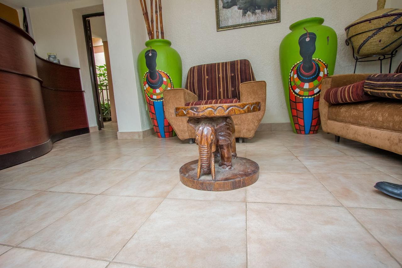 Tuzza Hotel Bushenyi Extérieur photo