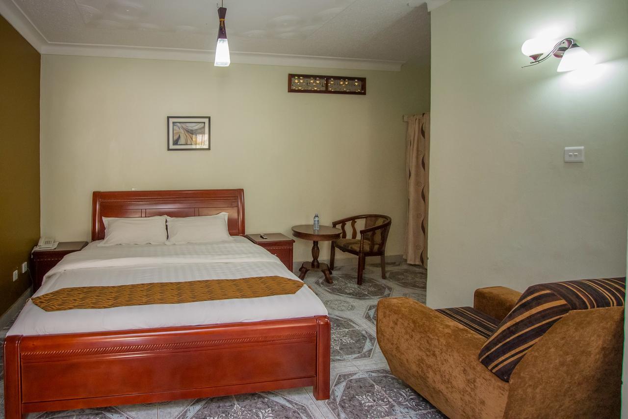 Tuzza Hotel Bushenyi Extérieur photo