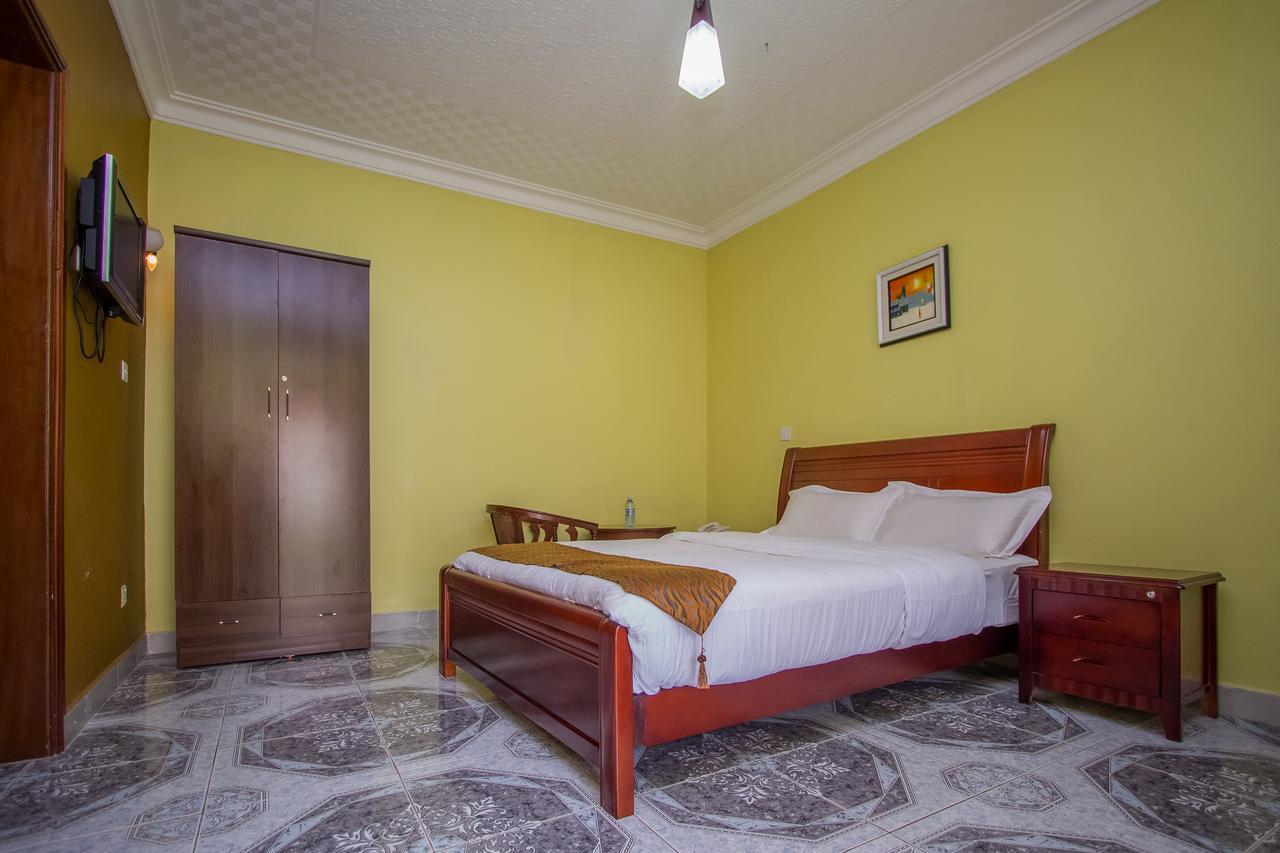 Tuzza Hotel Bushenyi Extérieur photo