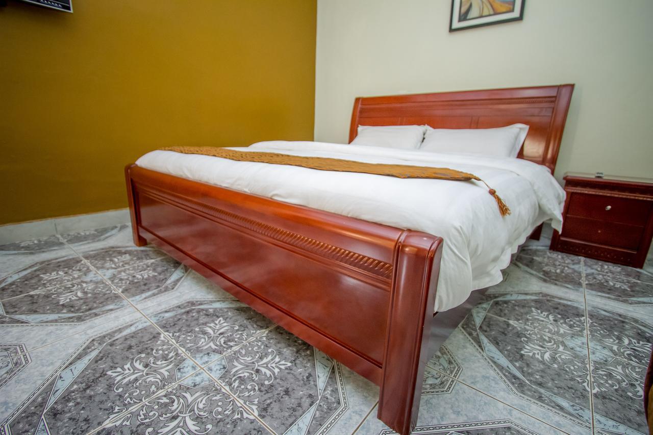 Tuzza Hotel Bushenyi Extérieur photo
