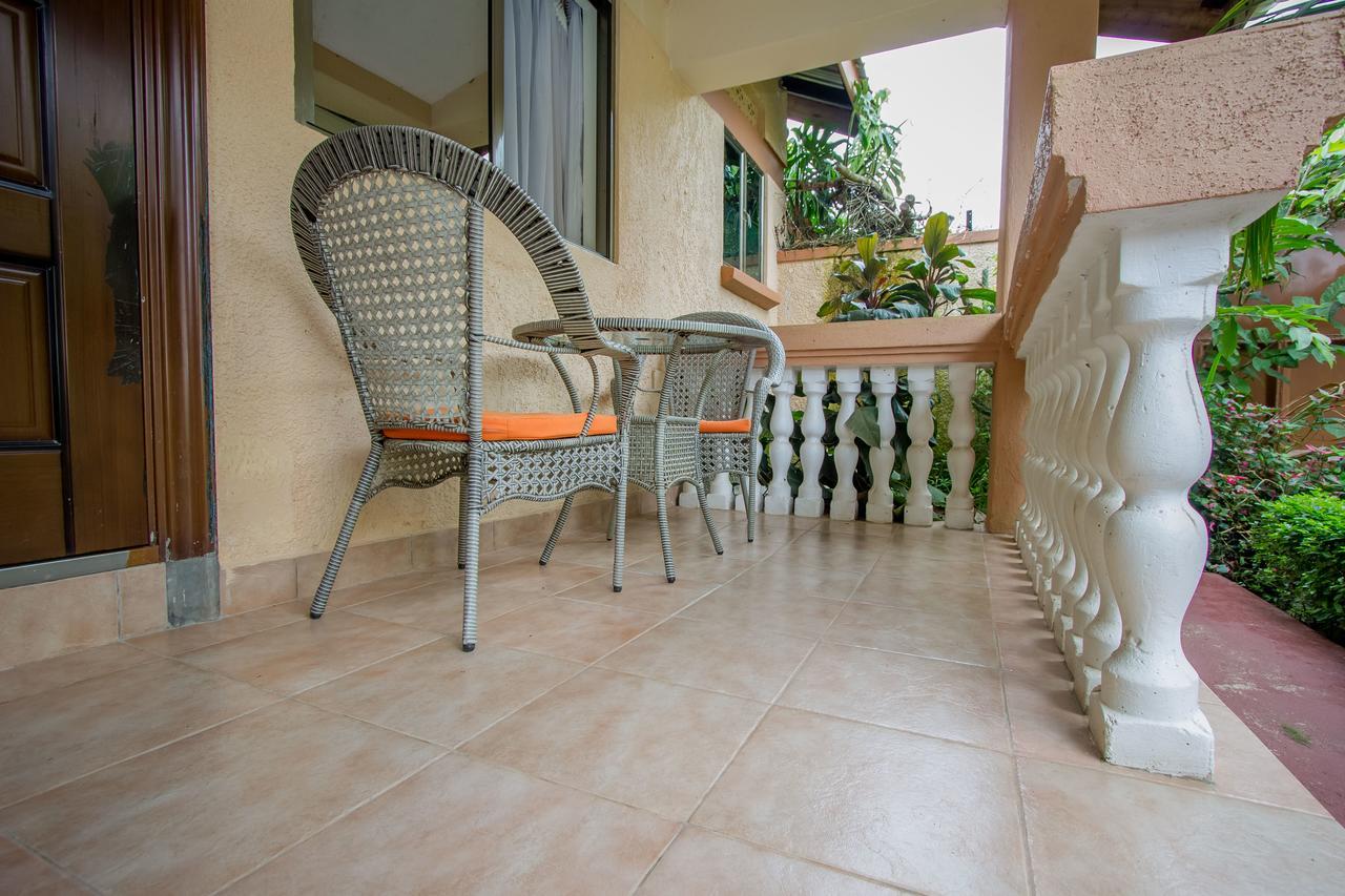 Tuzza Hotel Bushenyi Extérieur photo