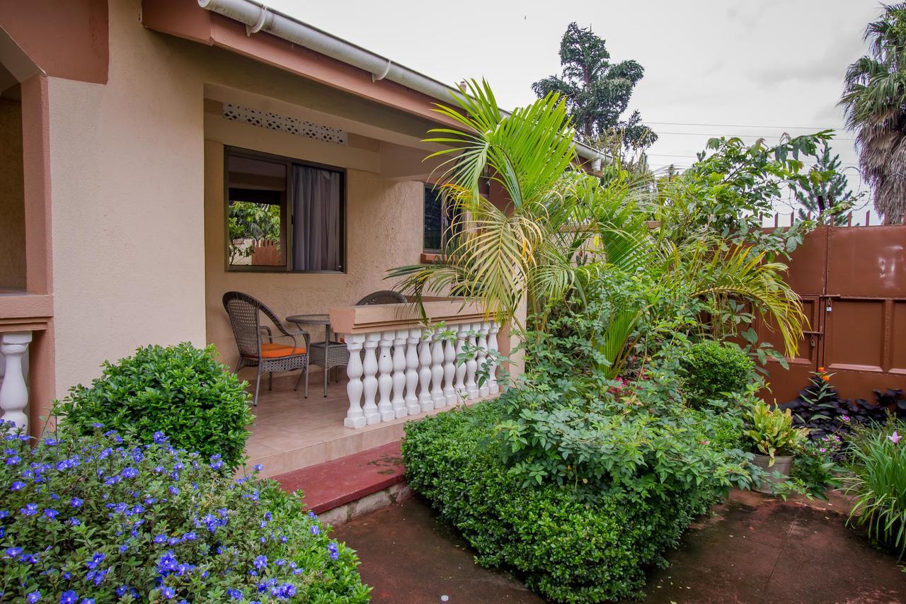 Tuzza Hotel Bushenyi Extérieur photo