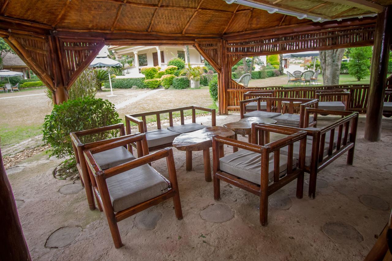 Tuzza Hotel Bushenyi Extérieur photo